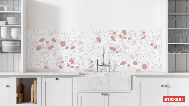 Comment utiliser des stickers dans le home staging ?